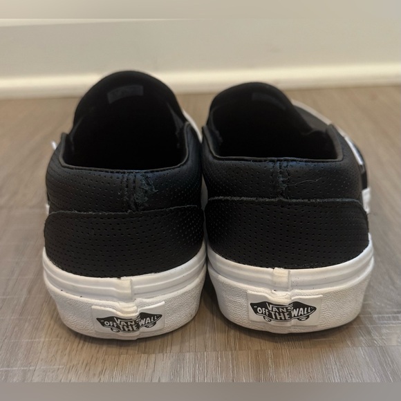 Vans Classic Slip-On Black Perforated Leather Sneakers Women’s 7.5 Men’s 6 - Picture 5 of 6
